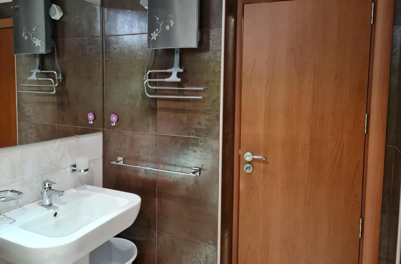 Aпартамент Момина Сълза Apartment ฮิซาเรีย ภายนอก รูปภาพ